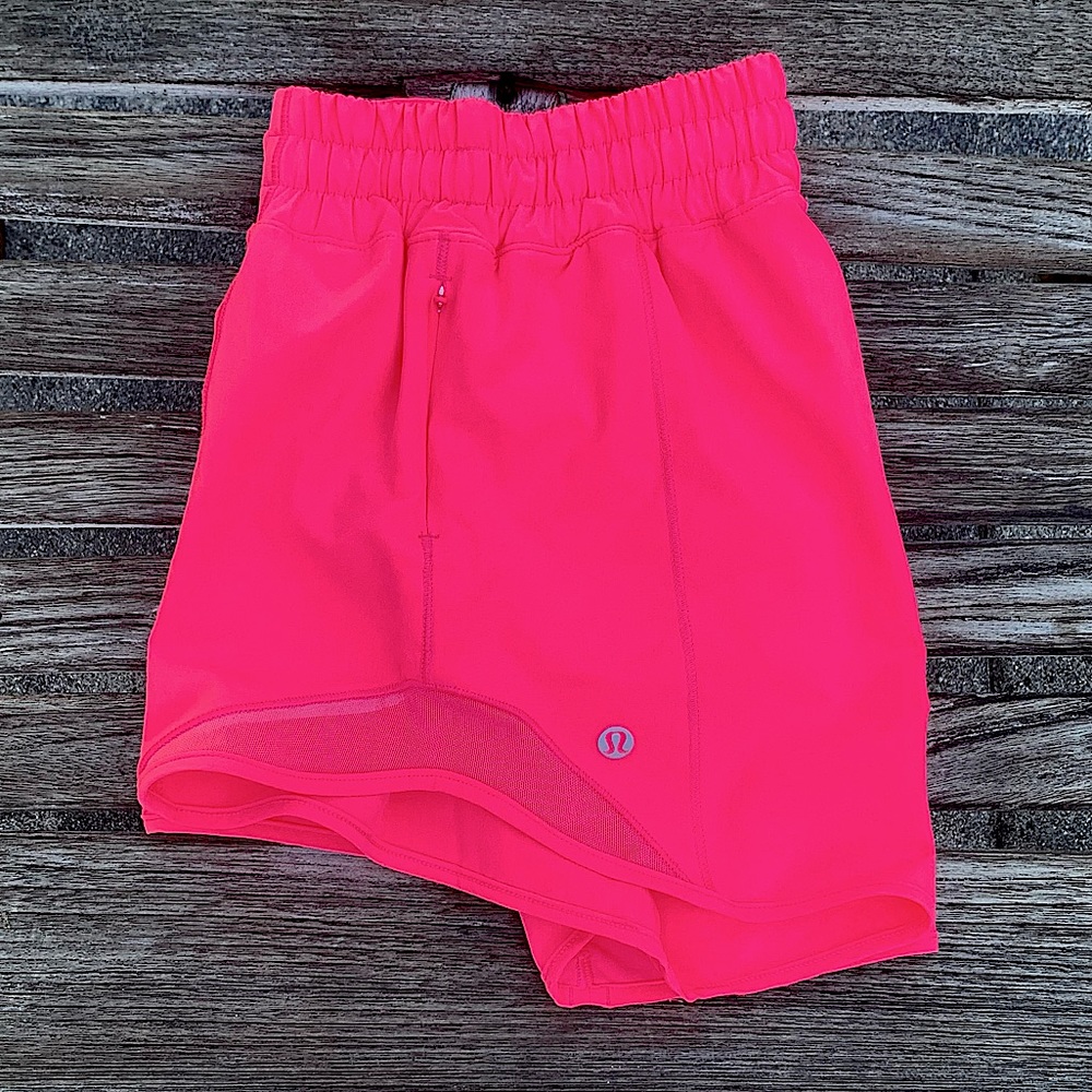 Lululemon Hotty Hot short 4”